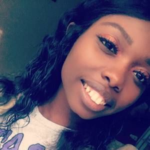 Meet your Posher, Monique